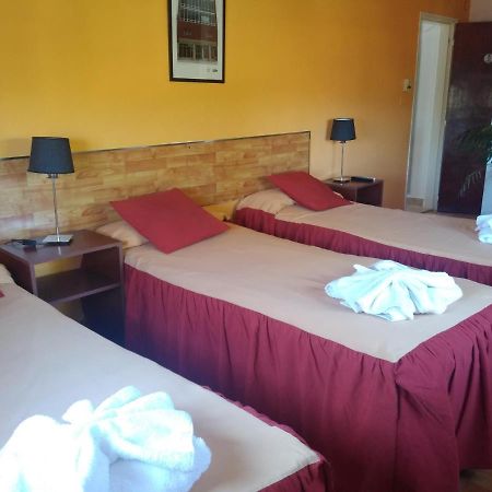 Hotel Aoma Villa Carlos Paz Esterno foto