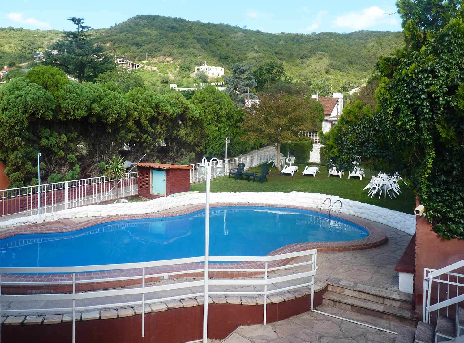 Hotel Aoma Villa Carlos Paz Esterno foto