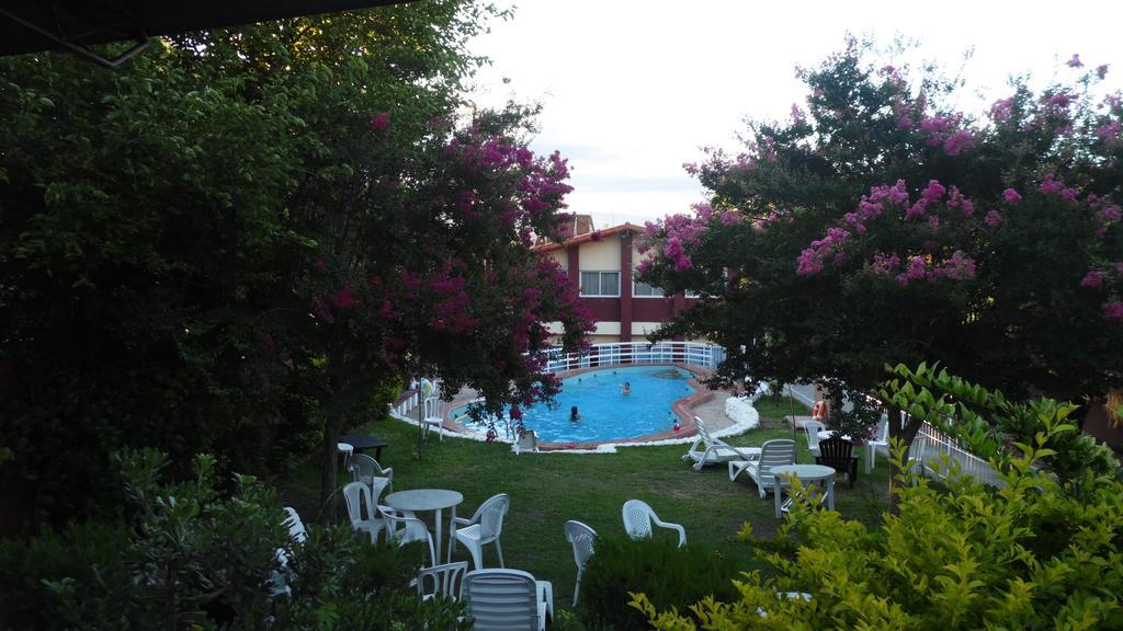 Hotel Aoma Villa Carlos Paz Esterno foto