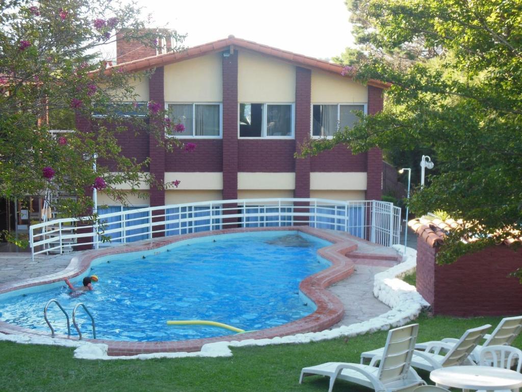 Hotel Aoma Villa Carlos Paz Esterno foto