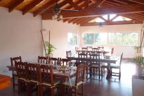 Hotel Aoma Villa Carlos Paz Esterno foto