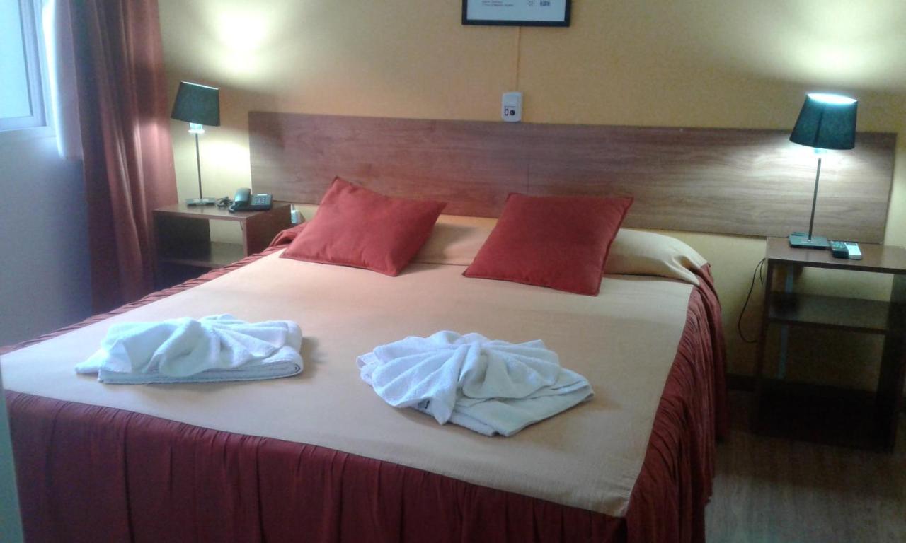Hotel Aoma Villa Carlos Paz Esterno foto